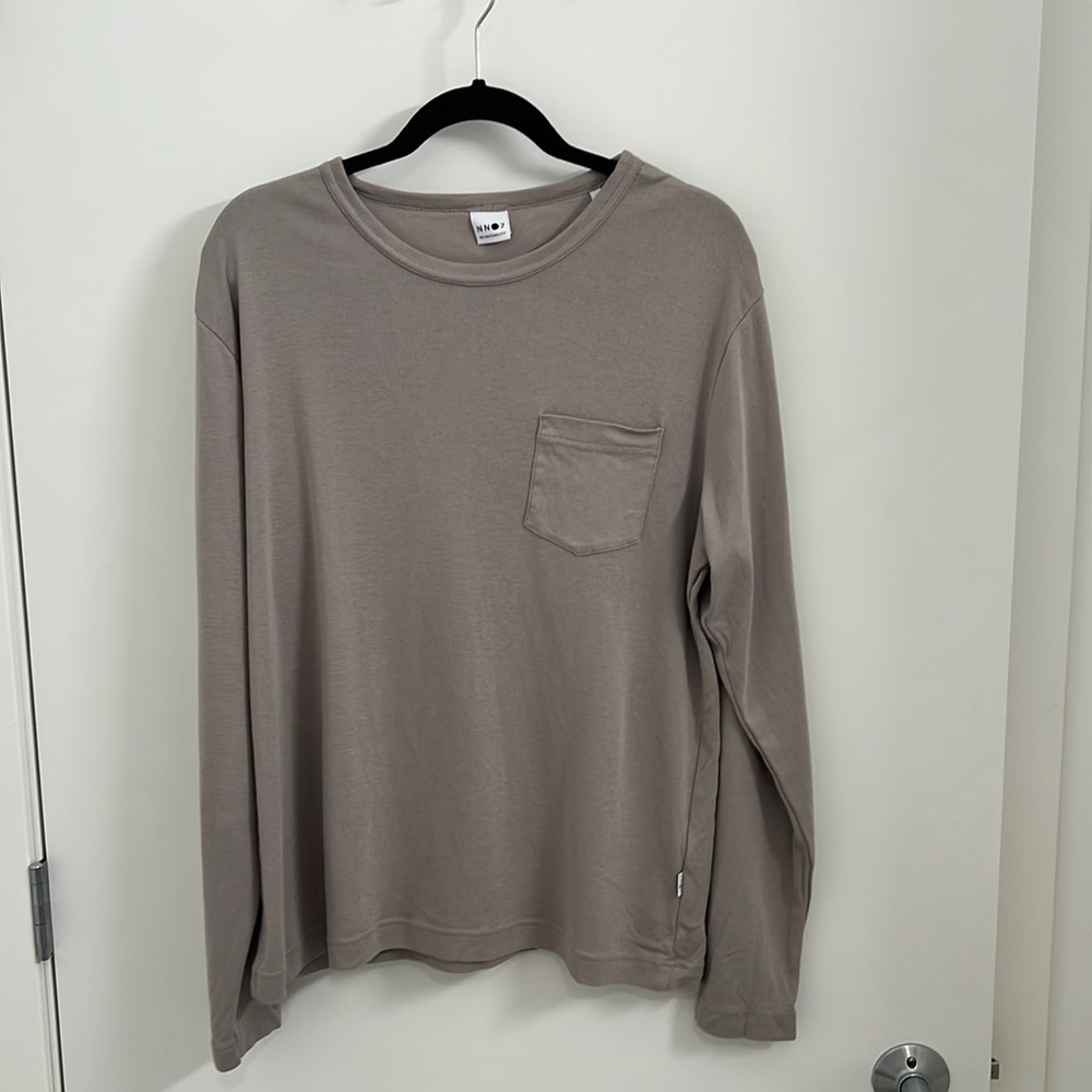 NN07 long sleeve pocket T size L. Like new